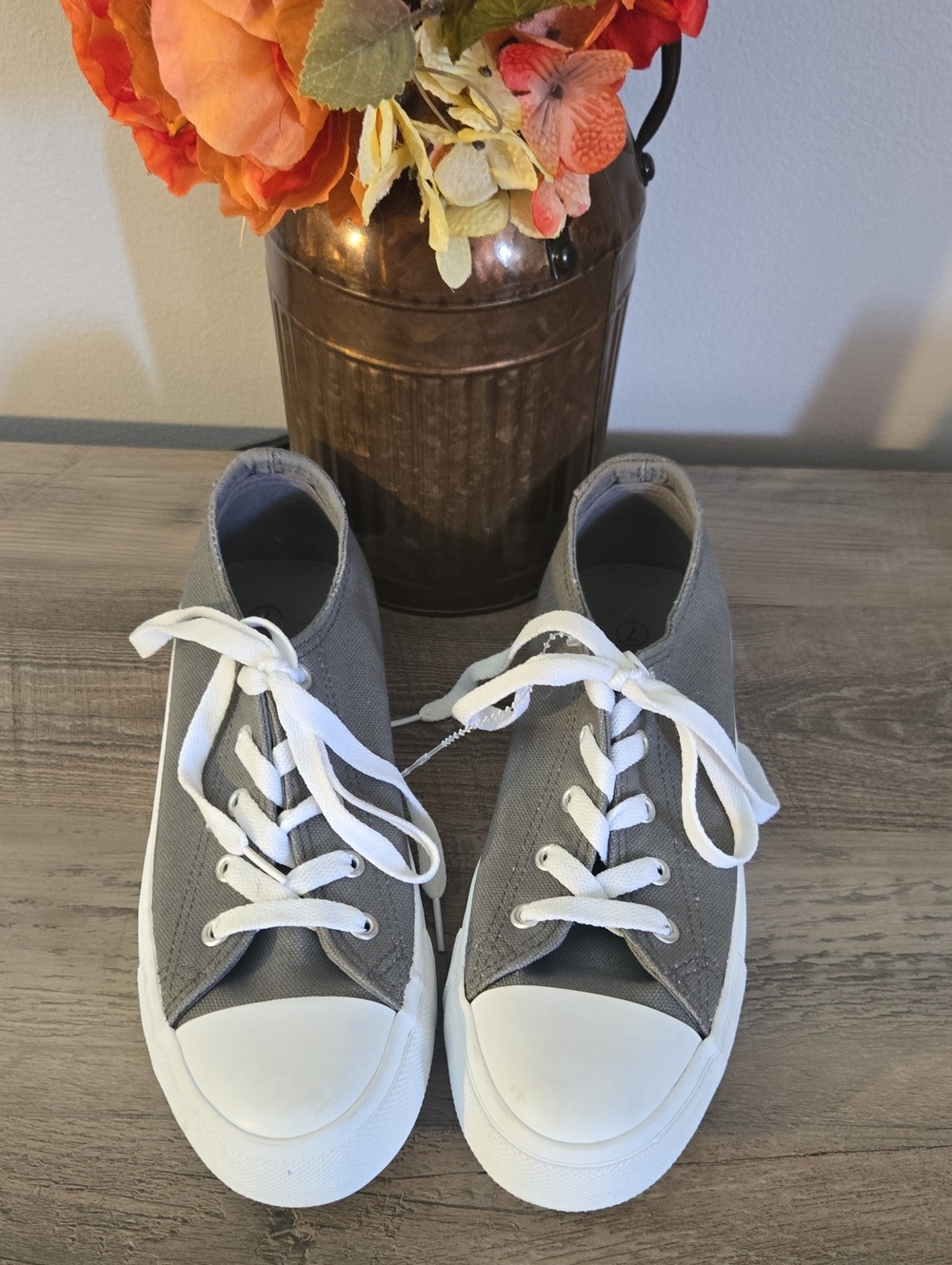 Serra Gray Canvas Sneakers with Black Logo